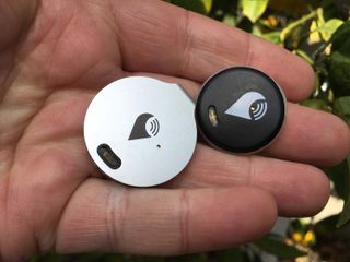 TrackR Bravo (left) and TrackR Pixel (right)
