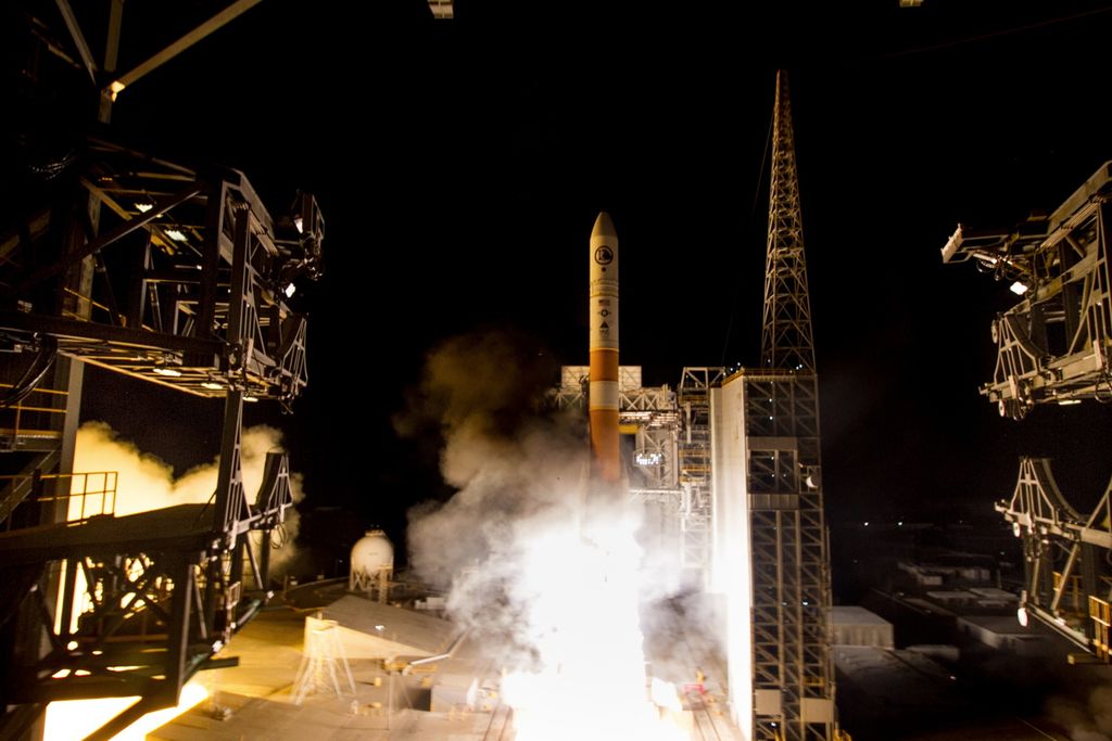 US Spy Satellite Begins Secret Mission With Dazzling Predawn Launch | Space