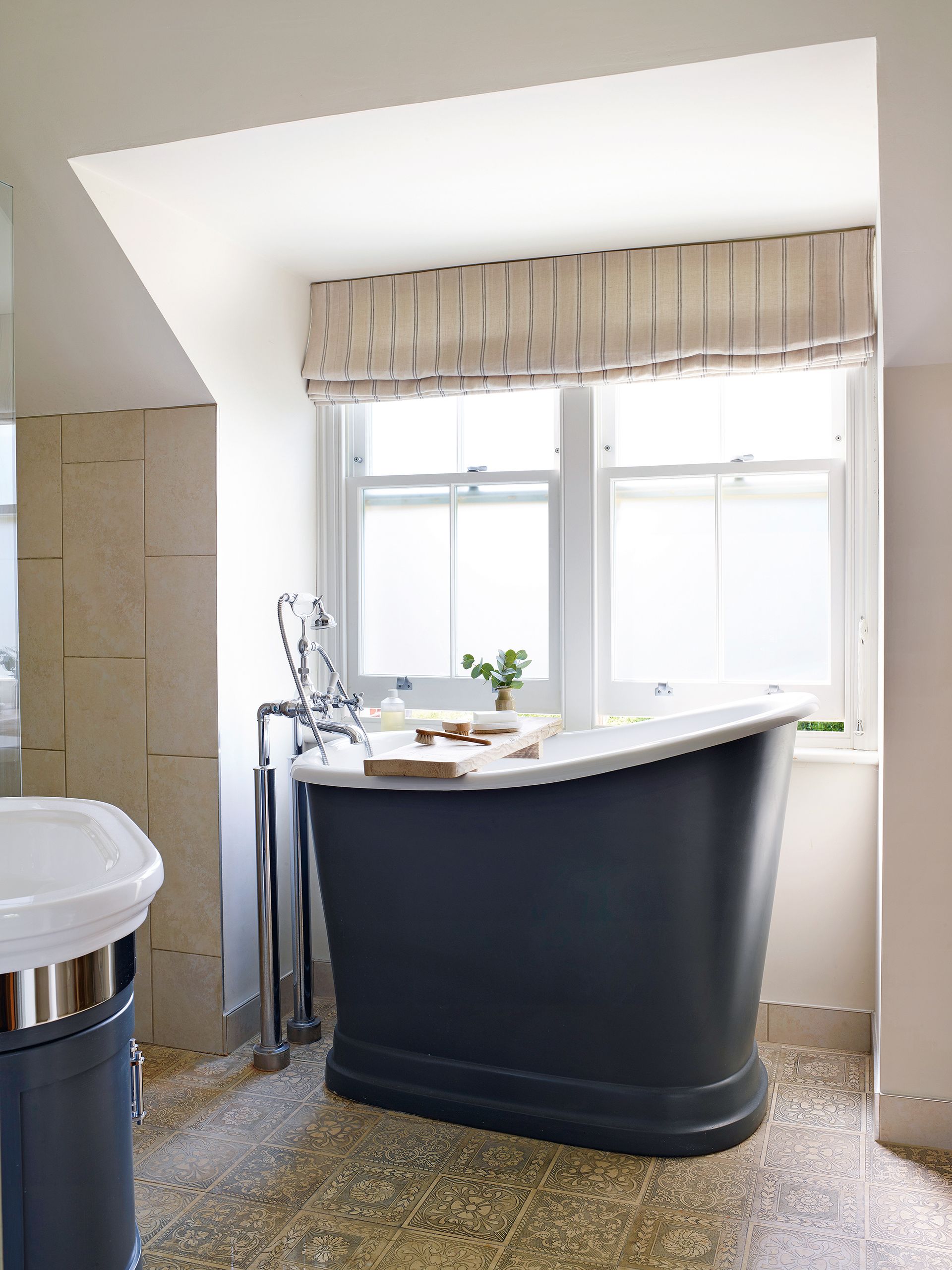 Bathroom blind ideas 10 beautiful ways to frame windows Homes & Gardens