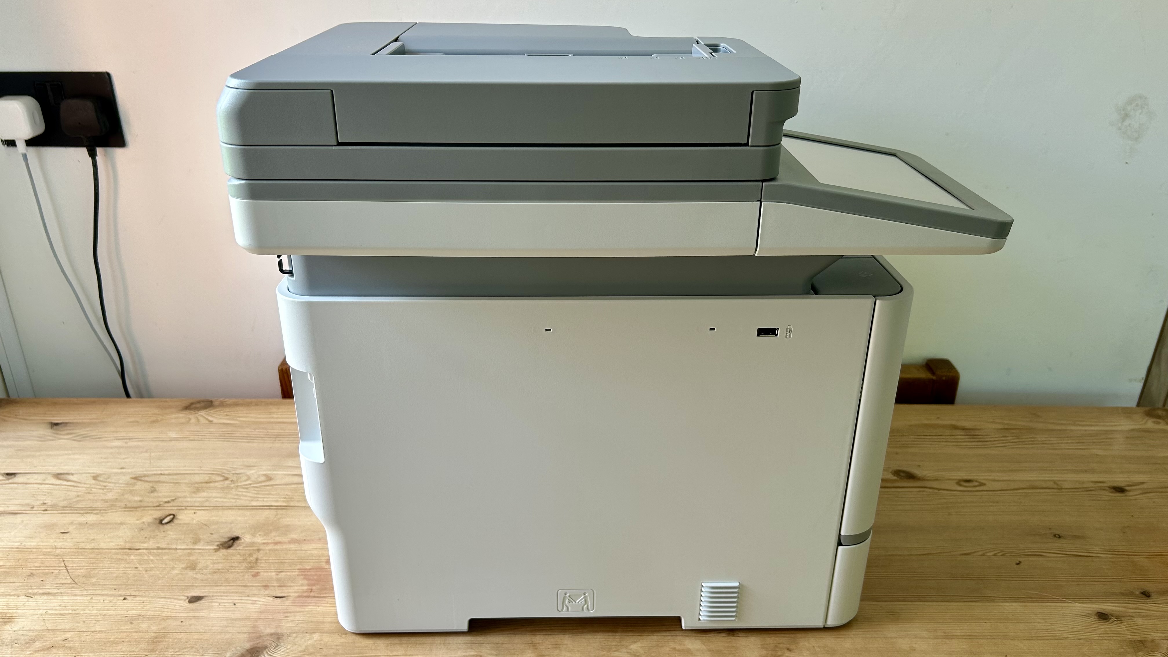 Una Brother MFC-L8970CDW de oficina en casa durante nuestras pruebas
