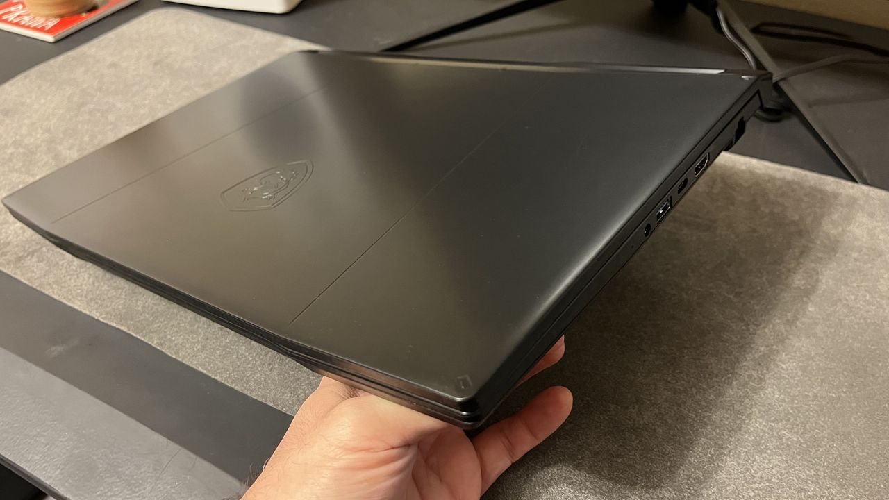 MSI Katana 15 (2023) in a gaming desk setup
