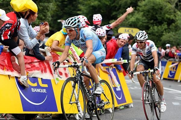 Bernhard Kohl (Gerolsteiner) came within seconds of the yellow jersey today.