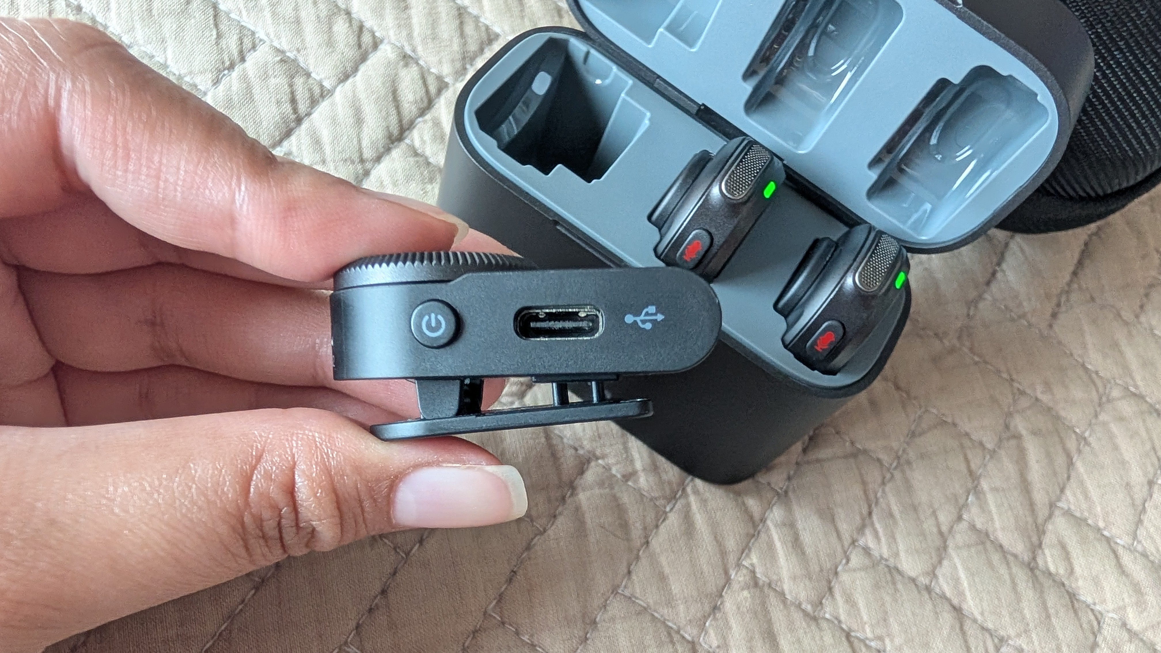 Maono T5 Wave combo kit Wireless Lavalier Microphone for iPhone/Android/Camera/PC