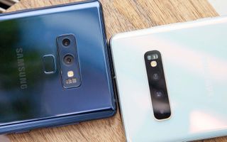 Galaxy Note 9 (left) and Galaxy S10 Plus (right)