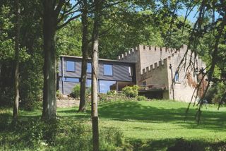  Piers taylor's renovation of a folly with a modern extension