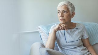 5 challenges of seniors living alone, and how to solve them