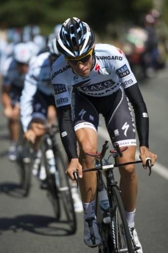 Alberto Contador and his Saxo Bank Sungard teammates recon the team time trial course.