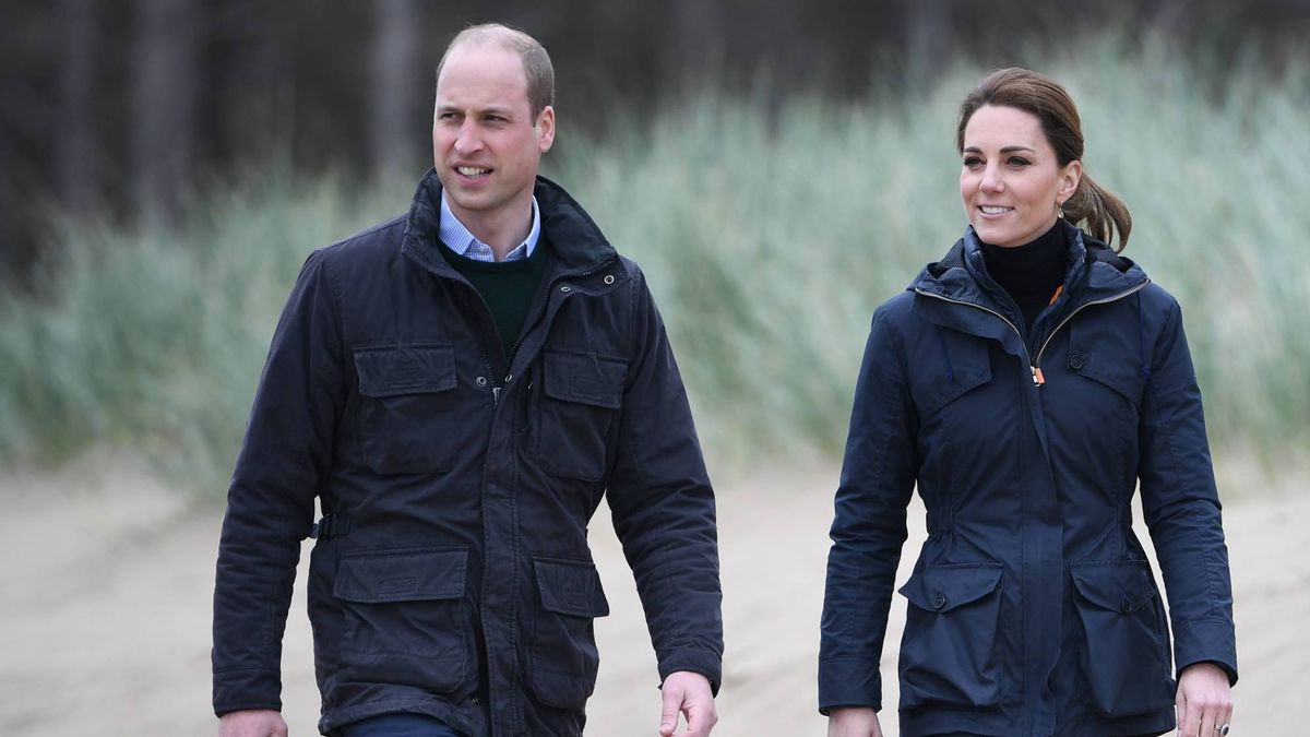 Le prince William et Kate Middleton se portent volontaires en secret pour les lignes d'assistance téléphonique en cas de crise.