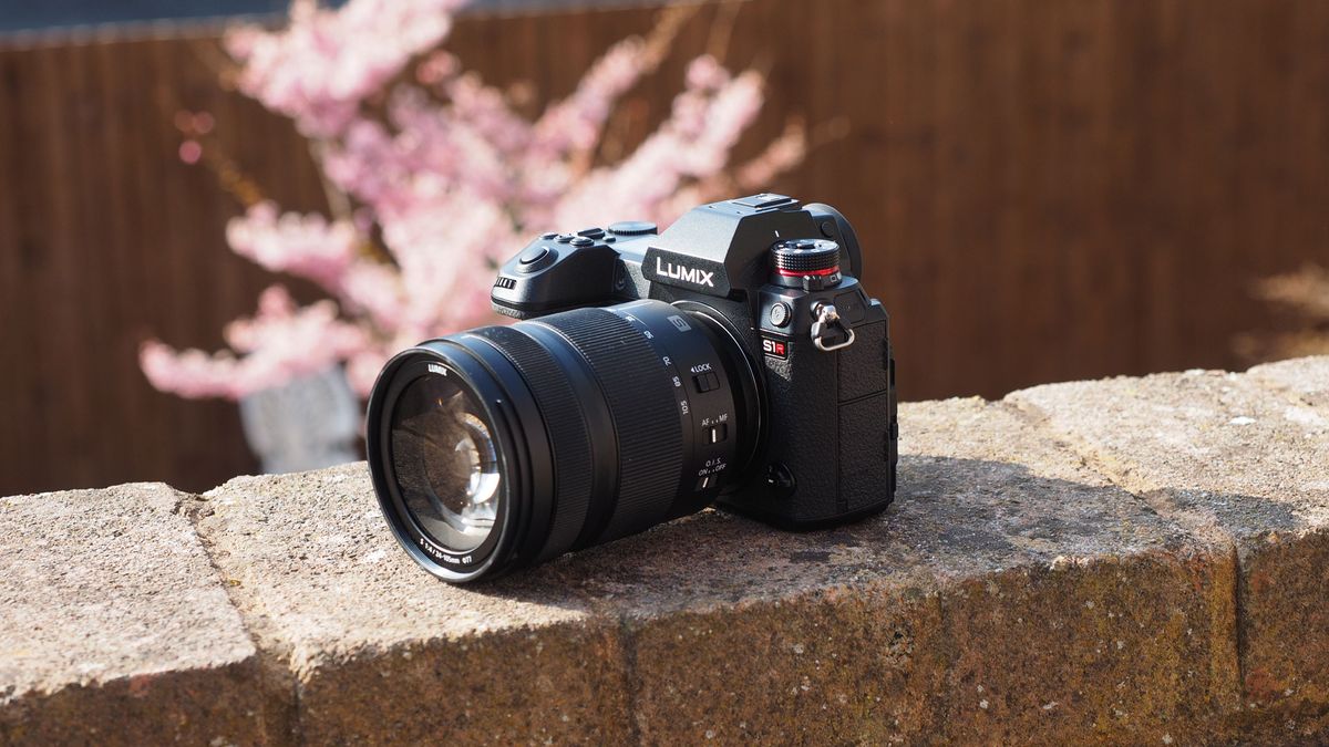 Panasonic S1R review | Digital Camera World