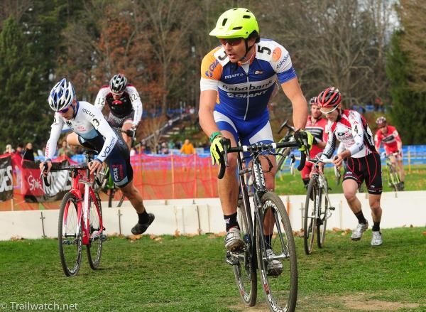 Adam Craig (Team Giant) shortly before rolling a tire that cost him chance to win