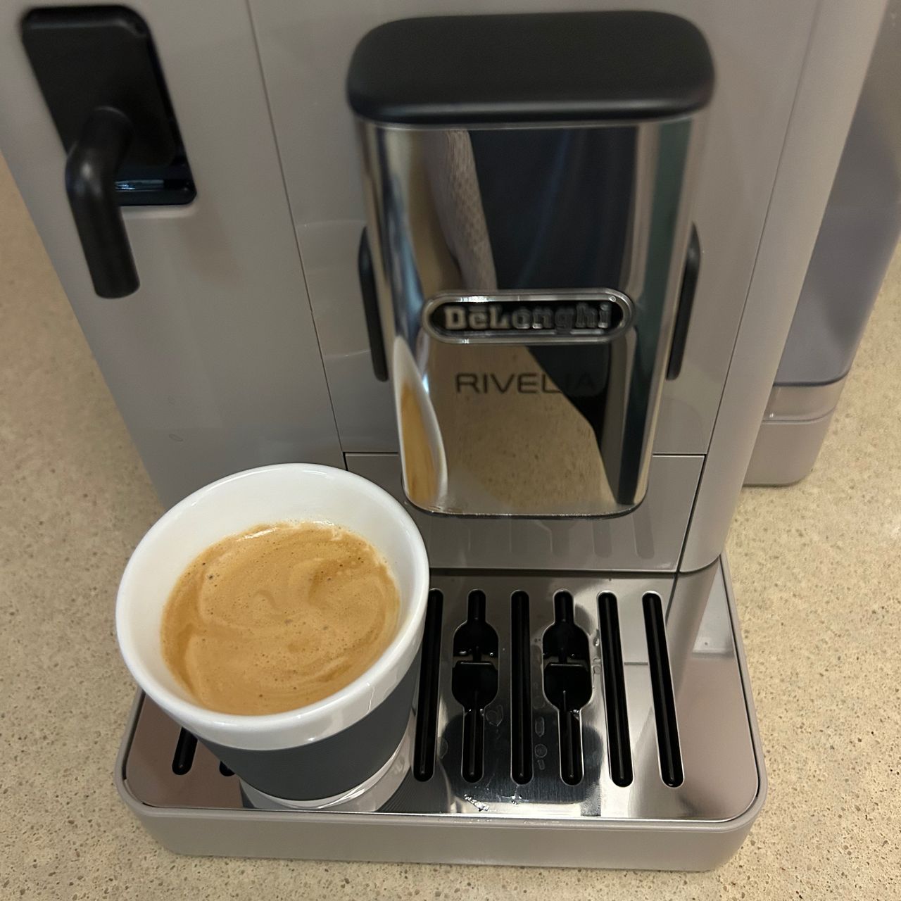 Testing the DeLonghi Rivelia Coffee machine at home