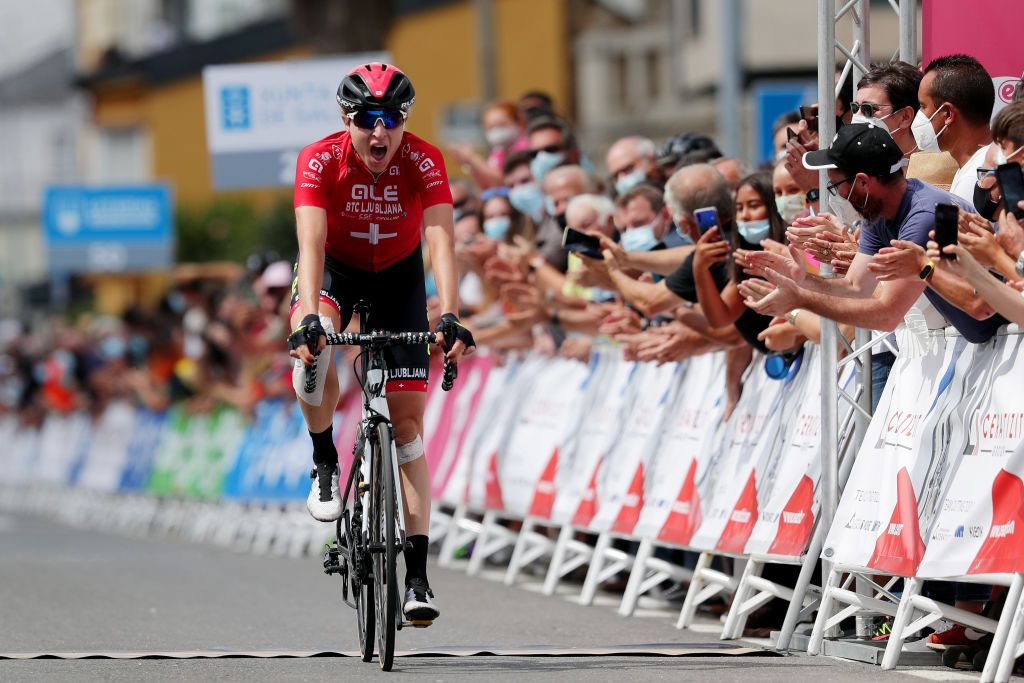 A RUA SPAIN SEPTEMBER 02 Marlen Reusser of Switzerland and Team Ale Btc Ljubljana celebrates winning during the 7th Ceratizit Challenge By La Vuelta 2021 Stage 1 a 1187 stage from Estacin Invernal Cabeza de Manzaneda to A Rua ChallengeVuelta CERATIZITChallenge21 on September 02 2021 in A Rua Spain Photo by Gonzalo Arroyo MorenoGetty Images