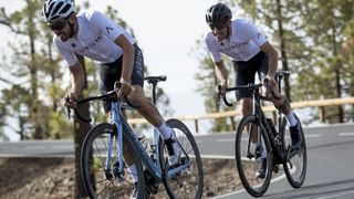 Alberto Contador and Ivan Basso reveal the Aurum Magma road bike