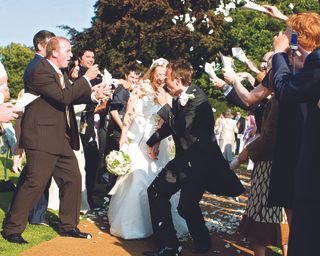 How to become a wedding photographer