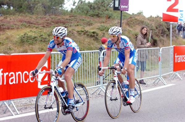 Tom Boonen crashed heavily but made it to the finish