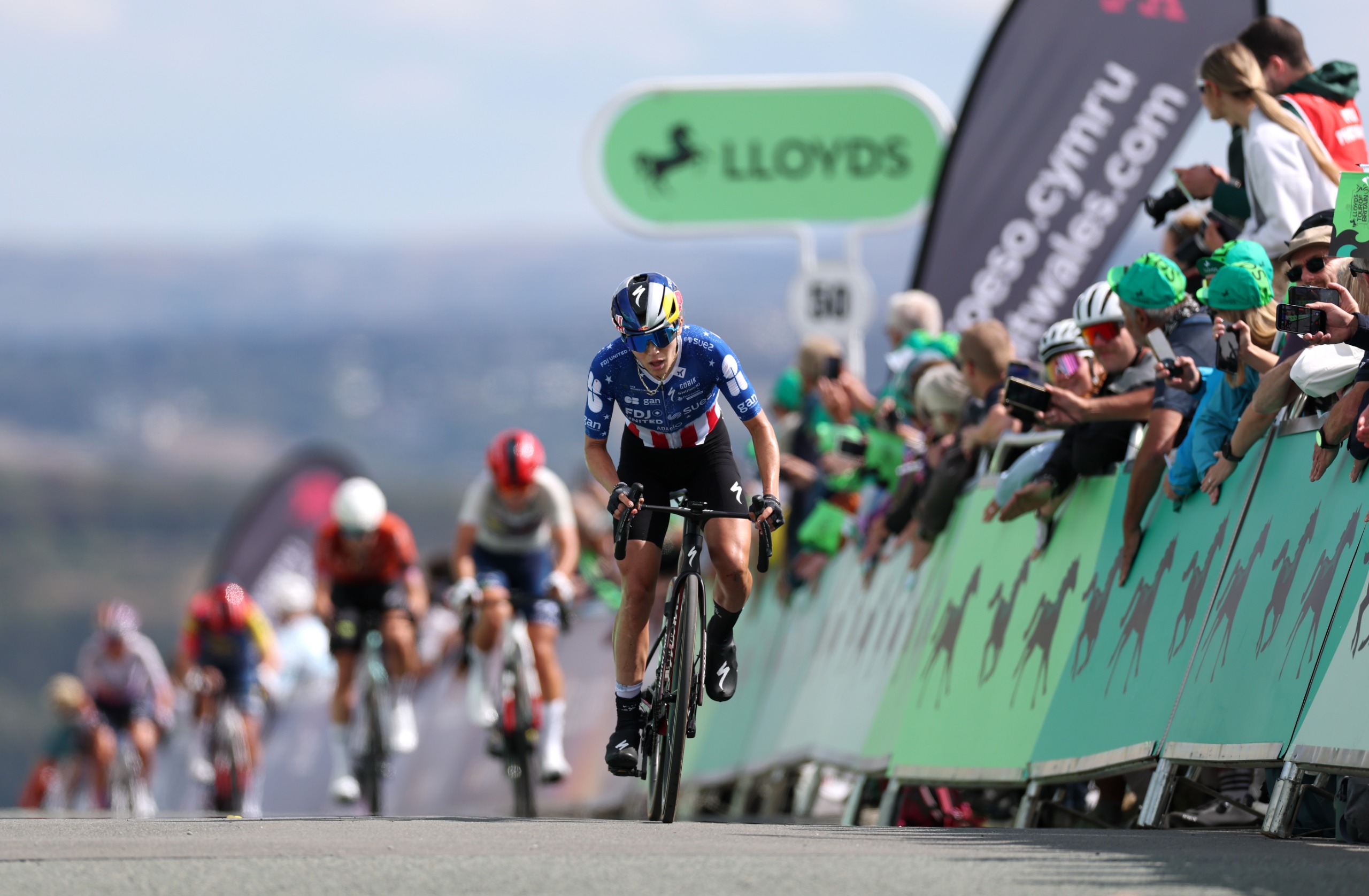 Kate Courtney of Team FDJ United - SUEZ crosses the finish line during the 11th Lloyds Tour of Britain Women 2026, Stage 3 atop the Great Orme (Photo by Jan Kruger/Getty Images)
