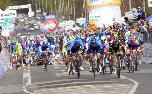 Matt Goss (Orica-GreenEdge) beat Juan Jose Haedo (Saxo Bank) and Tyler Farrar (Garmin-Barracuda).