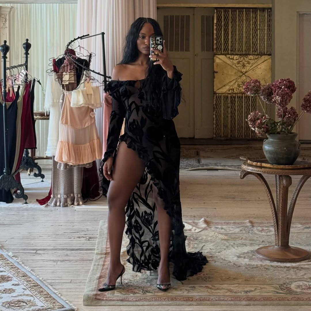 how to dress sexy in 2026