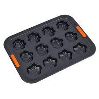 Halloween Tray $40 (£30) | Le Creuset