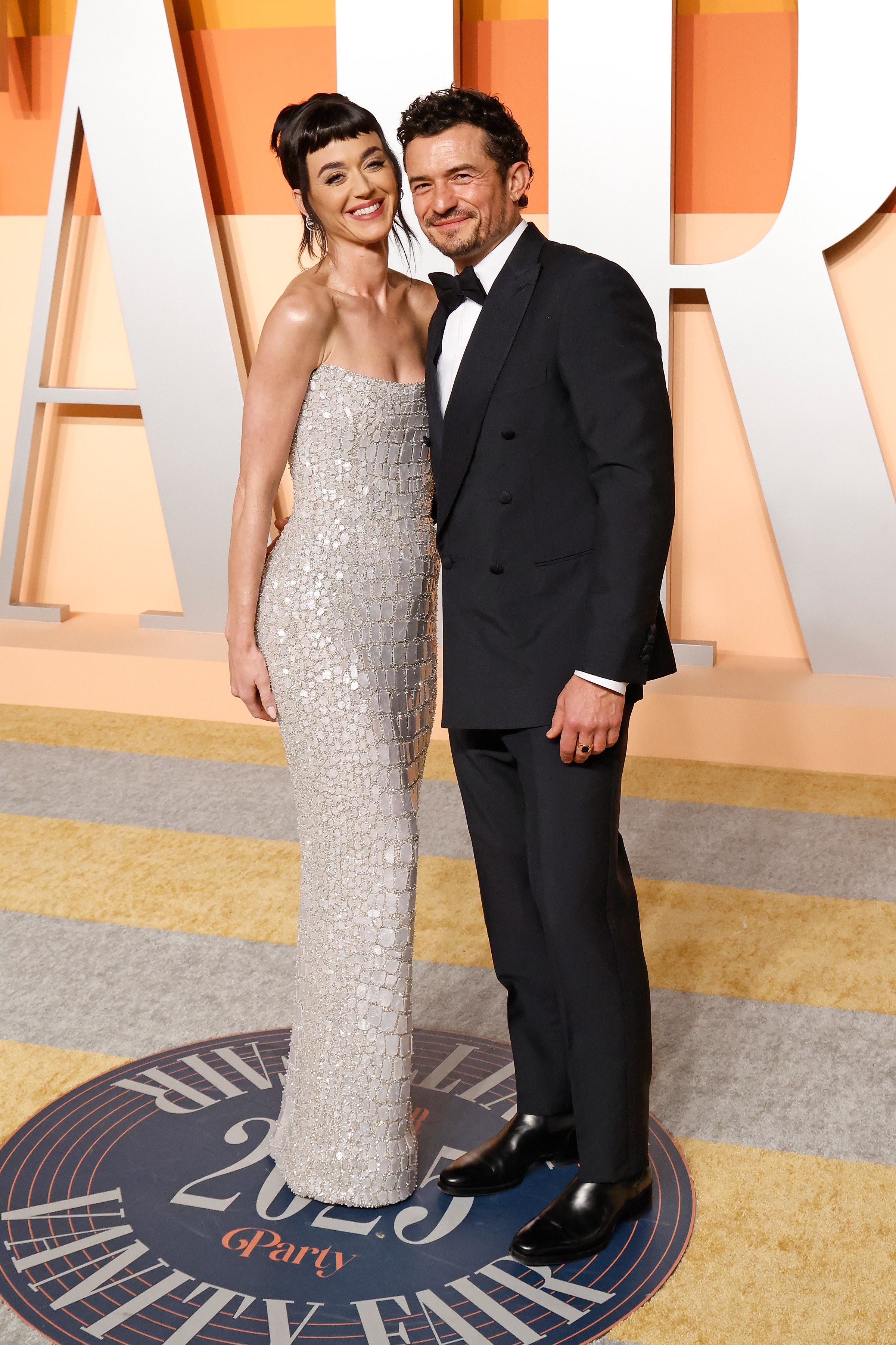 BEVERLY HILLS, CALIFORNIA - MARCH 02: Katy Perry and Orlando Bloom attend the 2025 Vanity Fair Oscar Party hosted by Radhika Jones at Wallis Annenberg Center for the Performing Arts on March 02, 2025 in Beverly Hills, California. (Photo by Taylor Hill/FilmMagic)