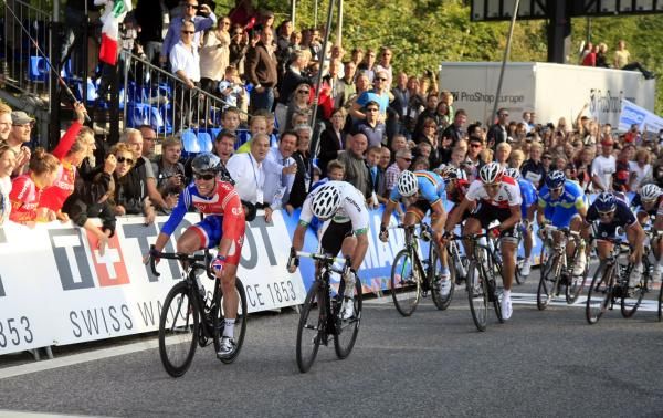 Cavendish is about to hit the line and knows he has won