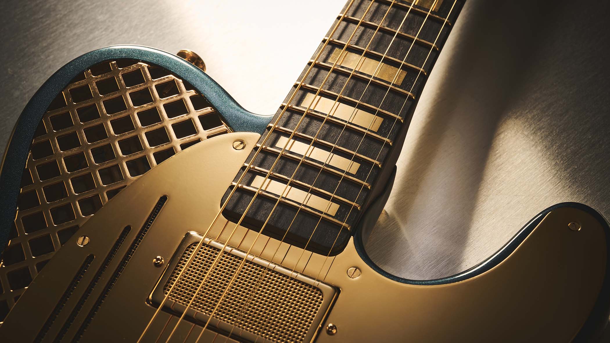 Trussart Gold Caged Steelcaster