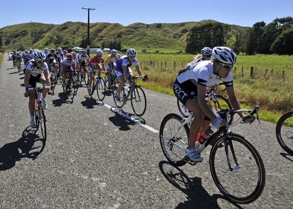 Rushlee Buchanan (NZ National Team) working hard in the peloton.