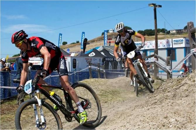 Kabush (Scott/3-Rox) patiently waiting behind Fluckiger (BMC), attacking later in the race