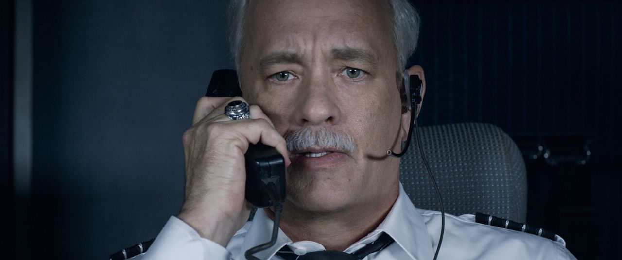 Hanks&amp;#039; stache in Sully.