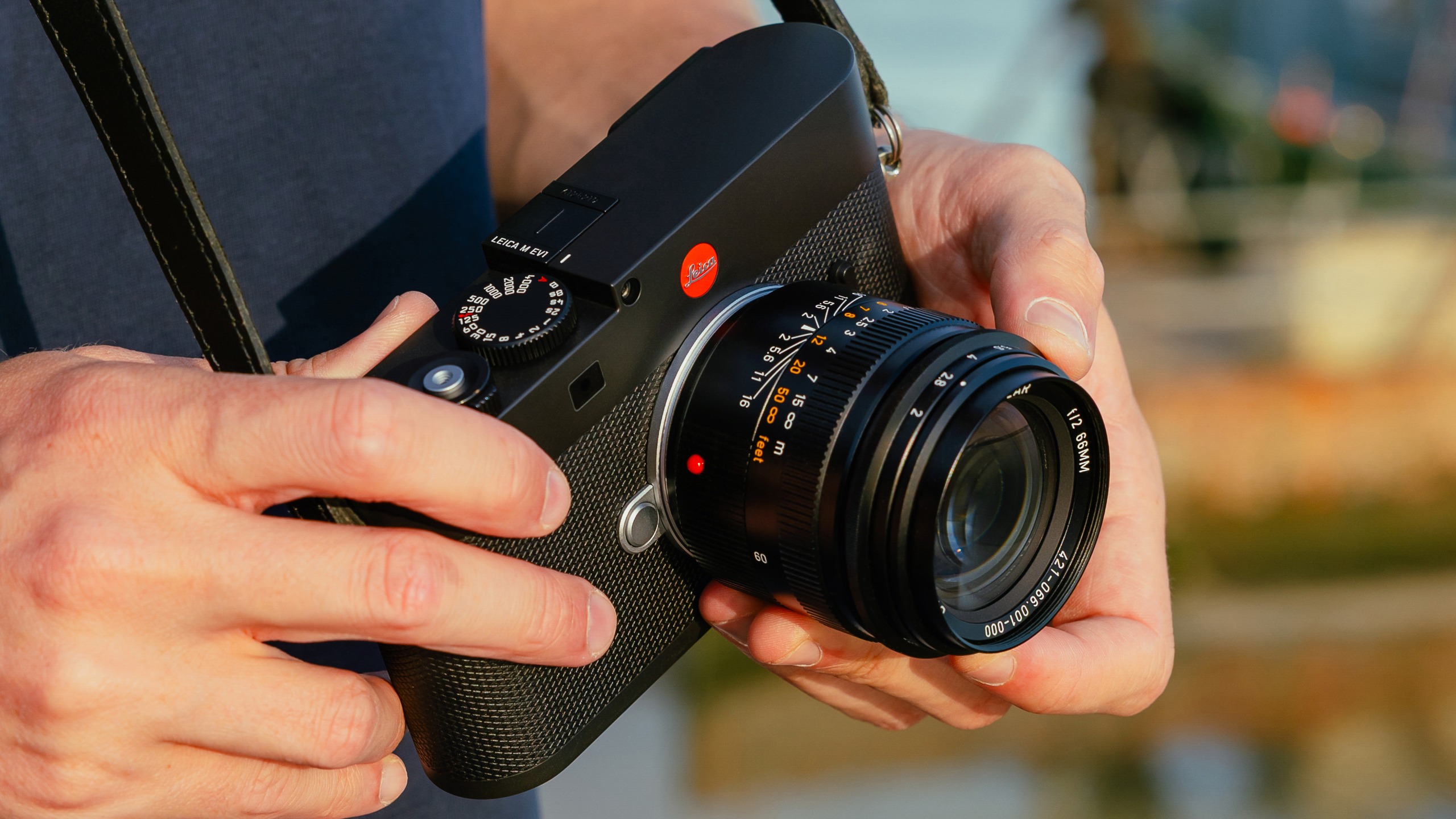 Leica Summicron-M 66 f/2