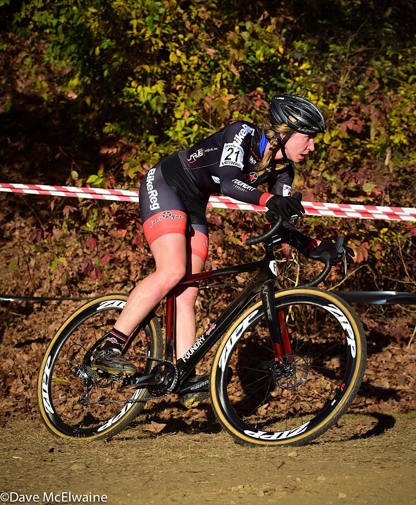 Kate Lysakowski (Goe&rsquo;s Garage) riding in fourth position with three laps remaining
