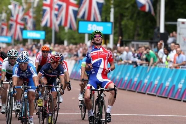 Mark Cavendish (Great Britain) takes the sprint and the race victory