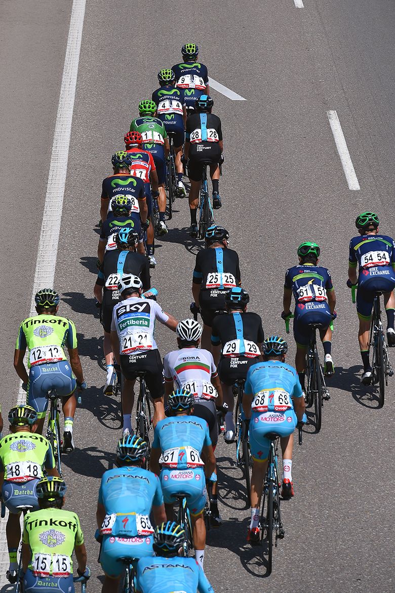 Movistar sets tempo in the peloton