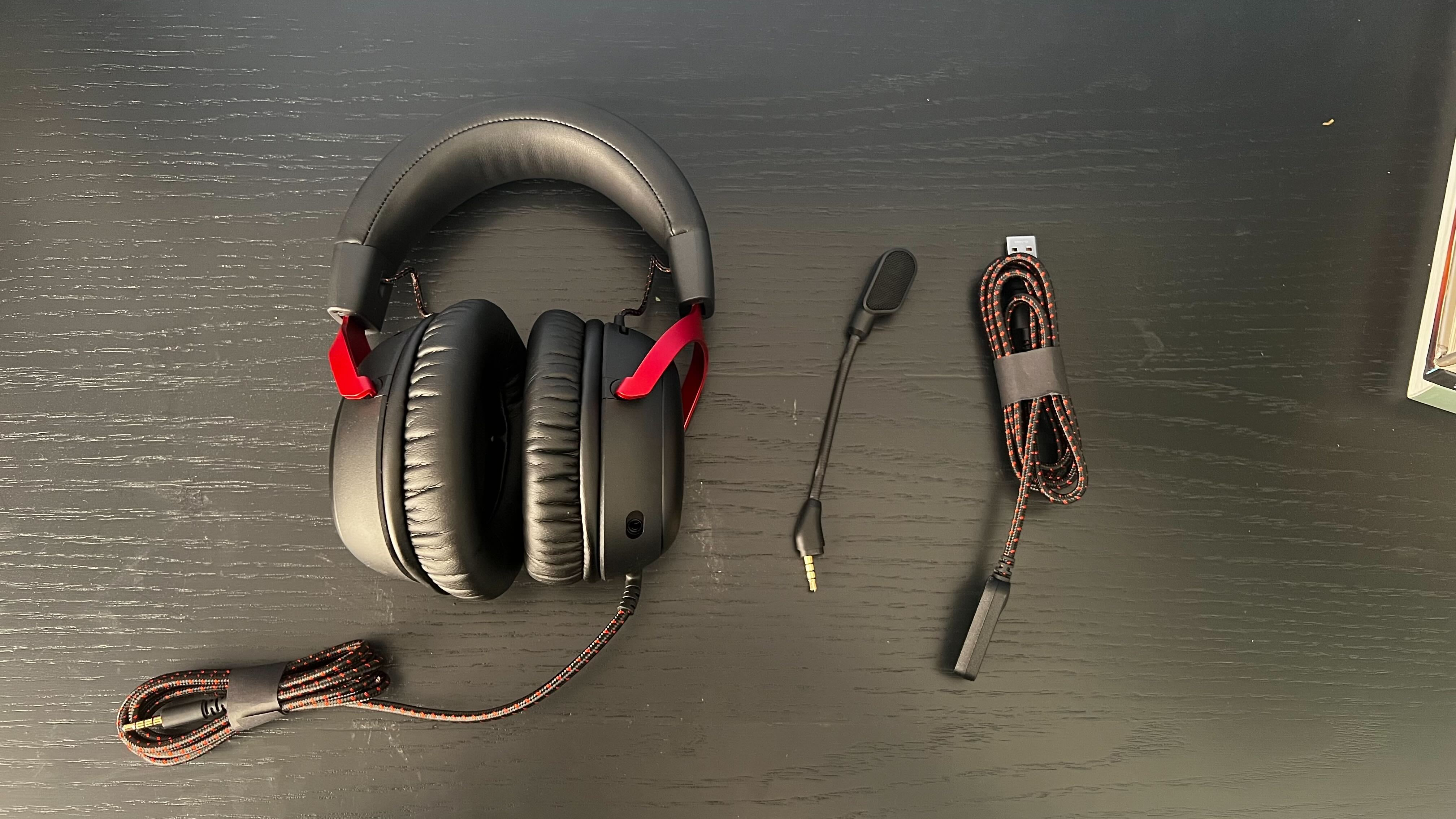 HyperX Cloud III and all its accecories.