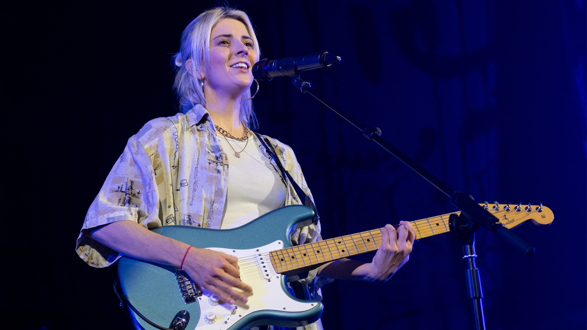 Emily Burns Live