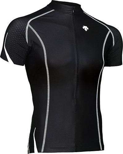 The matching Avanti jersey also features Schoeller Coldblack fabric for what is claimed to be a surprisingly cool-feeling top in spite of the black colour.