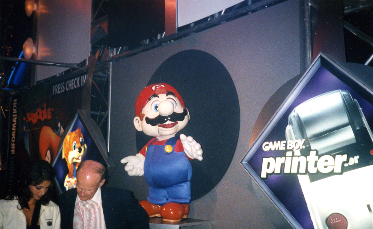 Mario statue from E3 1998