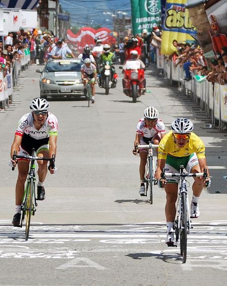Race leader Sergio Luis Nenao outsprinted his three breakaway companions for the victory.