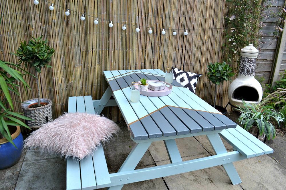 Looking for upcycle ideas? Transform an old garden table in five easy