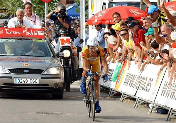 Roberto Heras (Liberty Seguros) drives it home