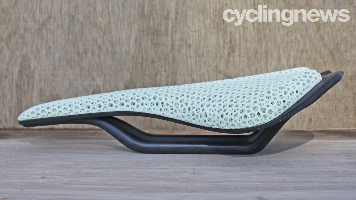 Fizik Antares Versus Evo 00 Adaptive | Cyclingnews