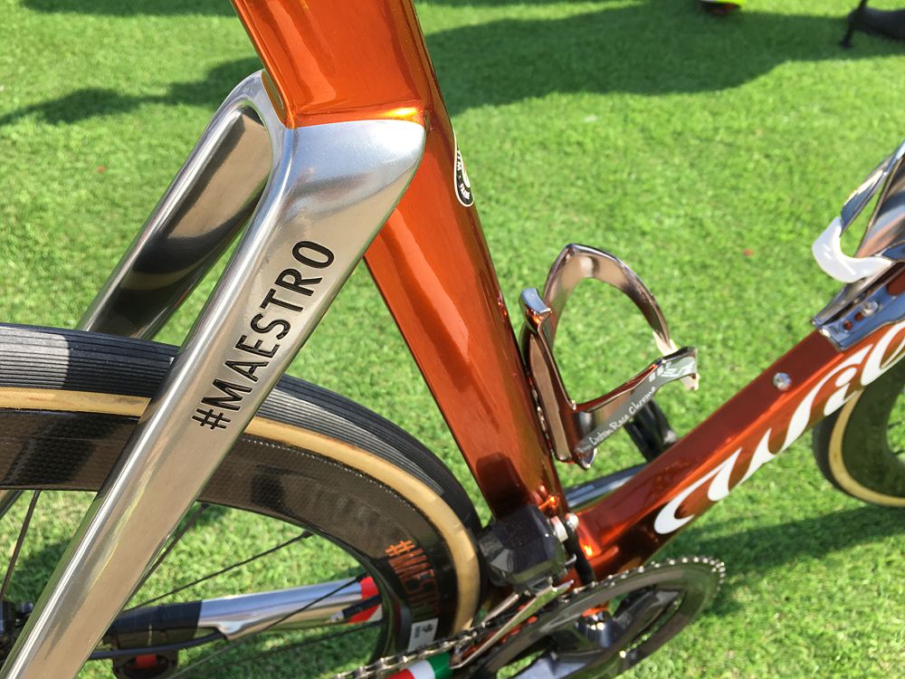 Pozzato&rsquo;s bike is decorated with his Maestro hashtag