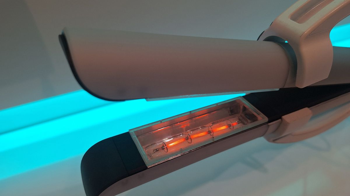 L'Oréal's new glass straighteners look cool, but it's the multi-styler design that has me really excited
