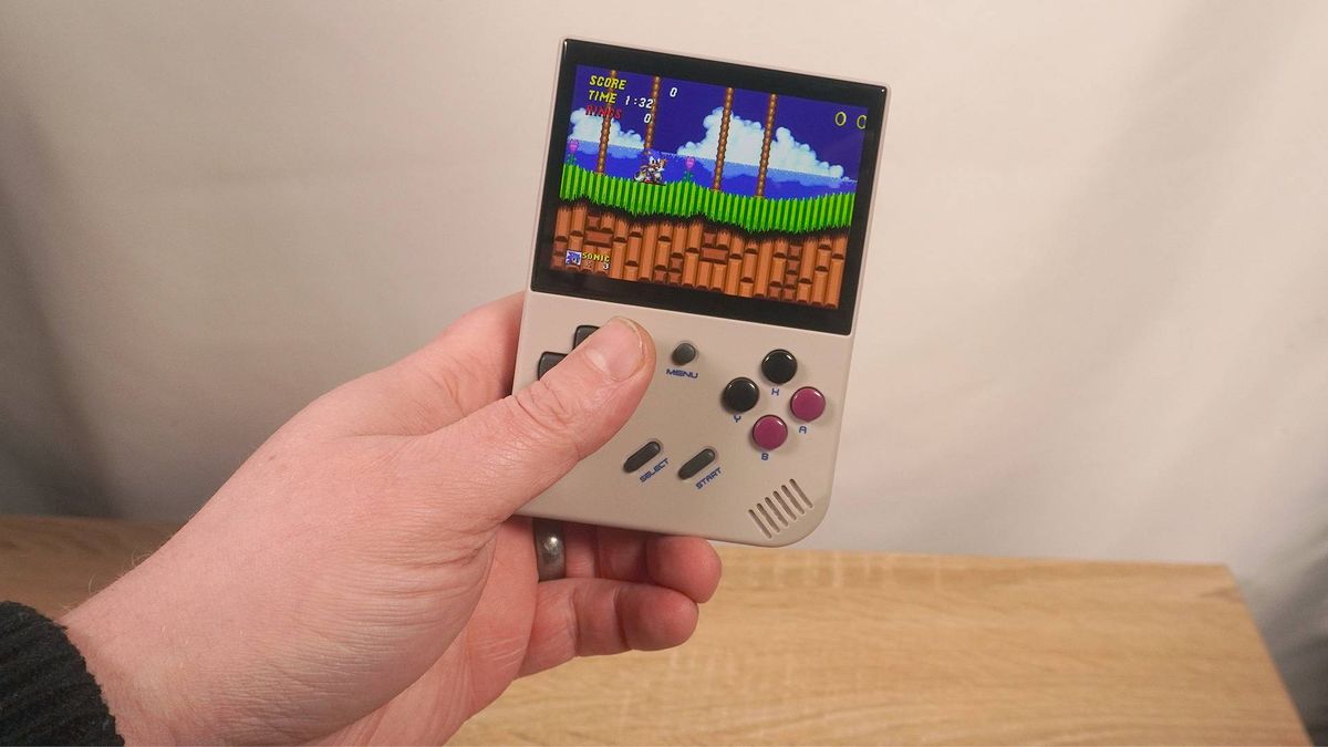 Anbernic RG35XX Plus review - the gold standard of budget handhelds