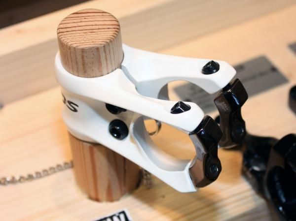 Judging by the stem's design, we're guessing it'll be important to tighten all of the bolts in the correct order for proper clamping of both the steerer and bar.
