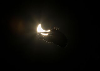 solar eclipse divers