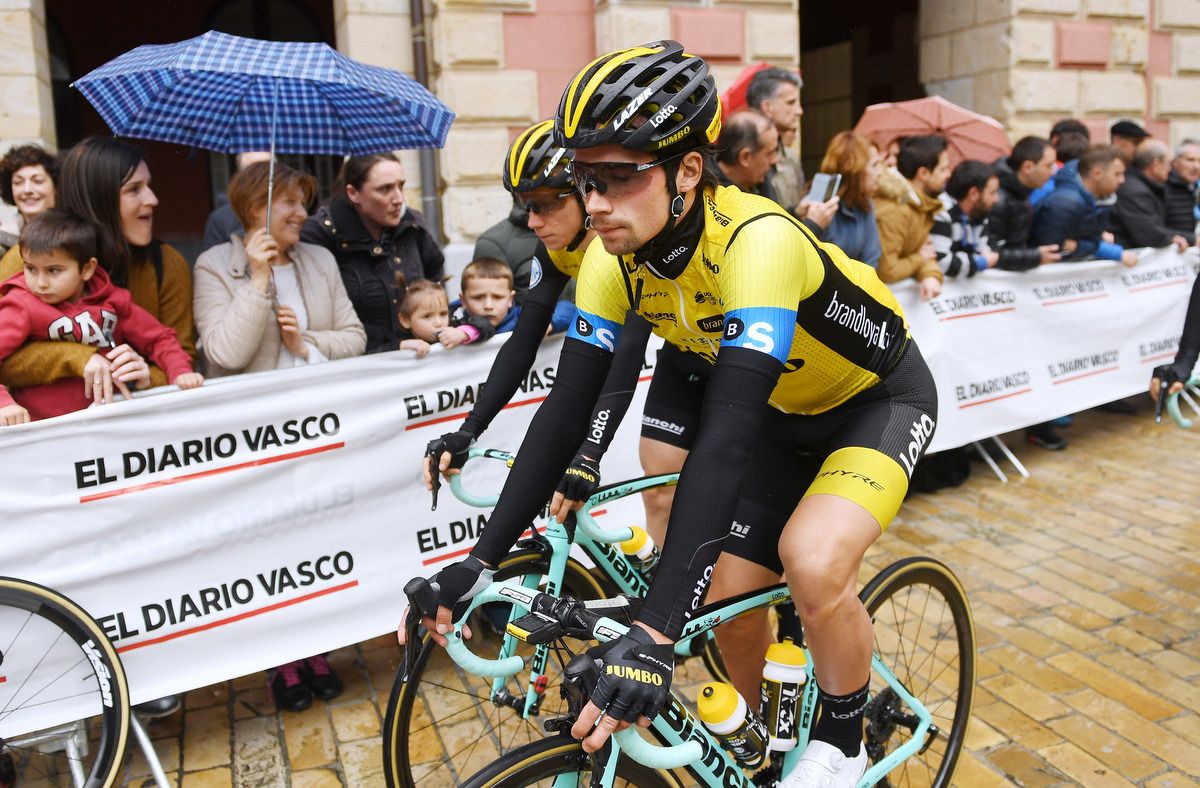Race leader Primoz Roglic rolling to sign on