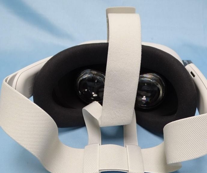 Meta Quest 3S leaked image, inside the lenses