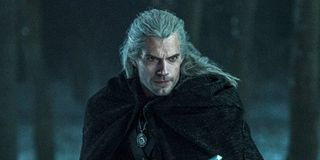 henry cavill holding sword on the witcher season 1