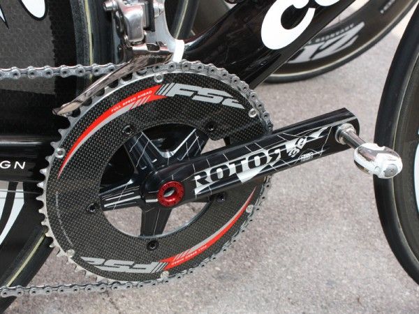 The team apparently have enough faith in Rotor's new crankarm design to switch back to the Spanish company for the Giro. Most of the riders were on the elliptical Q-Rings as well though Konovalovas opted for round FSA chainrings.